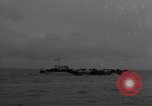 Immagine di US Navy Landing Craft sul D-Day Canale in inglese, 1944, secondo 32 filmato di repertorio 65675046304