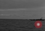 Immagine di US Navy Landing Craft sul D-Day Canale in inglese, 1944, secondo 50 filmato di repertorio 65675046304