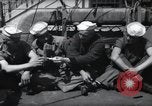 Immagine di Stati Uniti Costa display guardie fancy parrucchieri prima di D-Day Weymouth Inghilterra, 1944, secondo 11 filmato di repertorio 65675046309