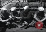 Immagine di Stati Uniti Costa display guardie fancy parrucchieri prima di D-Day Weymouth Inghilterra, 1944, secondo 12 filmato di repertorio 65675046309