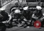 Immagine di Stati Uniti Costa display guardie fancy parrucchieri prima di D-Day Weymouth Inghilterra, 1944, secondo 17 filmato di repertorio 65675046309