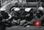 Immagine di Stati Uniti Costa display guardie fancy parrucchieri prima di D-Day Weymouth Inghilterra, 1944, secondo 20 filmato di repertorio 65675046309