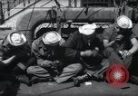 Immagine di Stati Uniti Costa display guardie fancy parrucchieri prima di D-Day Weymouth Inghilterra, 1944, secondo 22 filmato di repertorio 65675046309