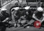 Immagine di Stati Uniti Costa display guardie fancy parrucchieri prima di D-Day Weymouth Inghilterra, 1944, secondo 25 filmato di repertorio 65675046309