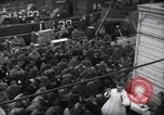 Standbild Der Militärkaplan (katholischen) führt die hl Messe während Zweiten Weltkrieg Weymouth England, 1944, aus Sekunde 55 historischem Filmmaterial Videoclip 65675046311