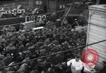 Standbild Der Militärkaplan (katholischen) führt die hl Messe während Zweiten Weltkrieg Weymouth England, 1944, aus Sekunde 56 historischem Filmmaterial Videoclip 65675046311
