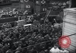 Standbild Der Militärkaplan (katholischen) führt die hl Messe während Zweiten Weltkrieg Weymouth England, 1944, aus Sekunde 58 historischem Filmmaterial Videoclip 65675046311