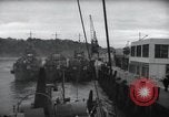 Image US Péniches de débarquement quittent l'Angleterre pour invasion du Jour J en France dans le monde Weymouth en Angleterre, 1944, de la seconde 23 séquences d'archives historiques vidéo 65675046312