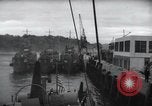 Image US Péniches de débarquement quittent l'Angleterre pour invasion du Jour J en France dans le monde Weymouth en Angleterre, 1944, de la seconde 24 séquences d'archives historiques vidéo 65675046312
