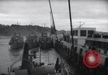 Image US Péniches de débarquement quittent l'Angleterre pour invasion du Jour J en France dans le monde Weymouth en Angleterre, 1944, de la seconde 31 séquences d'archives historiques vidéo 65675046312