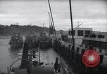 Image US Péniches de débarquement quittent l'Angleterre pour invasion du Jour J en France dans le monde Weymouth en Angleterre, 1944, de la seconde 32 séquences d'archives historiques vidéo 65675046312