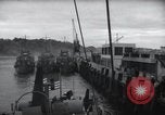 Image US Péniches de débarquement quittent l'Angleterre pour invasion du Jour J en France dans le monde Weymouth en Angleterre, 1944, de la seconde 34 séquences d'archives historiques vidéo 65675046312