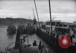 Image US Péniches de débarquement quittent l'Angleterre pour invasion du Jour J en France dans le monde Weymouth en Angleterre, 1944, de la seconde 35 séquences d'archives historiques vidéo 65675046312