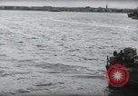 Image US Péniches de débarquement quittent l'Angleterre pour invasion du Jour J en France dans le monde Weymouth en Angleterre, 1944, de la seconde 48 séquences d'archives historiques vidéo 65675046312
