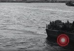 Image US Péniches de débarquement quittent l'Angleterre pour invasion du Jour J en France dans le monde Weymouth en Angleterre, 1944, de la seconde 50 séquences d'archives historiques vidéo 65675046312