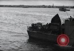 Image US Péniches de débarquement quittent l'Angleterre pour invasion du Jour J en France dans le monde Weymouth en Angleterre, 1944, de la seconde 54 séquences d'archives historiques vidéo 65675046312