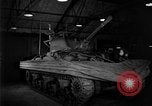 Image Char Sherman entraînement recto verso Birmingham Angleterre, 1943, de la seconde 59 séquences d'archives historiques vidéo 65675046313