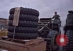 Standbild F-4 Phantom II bewaffnet und CH-46 Helikopter geladen während der Schlacht Vietnam, 1967, aus Sekunde 7 historischem Filmmaterial Videoclip 65675046345