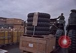 Standbild F-4 Phantom II bewaffnet und CH-46 Helikopter geladen während der Schlacht Vietnam, 1967, aus Sekunde 10 historischem Filmmaterial Videoclip 65675046345