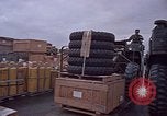 Standbild F-4 Phantom II bewaffnet und CH-46 Helikopter geladen während der Schlacht Vietnam, 1967, aus Sekunde 11 historischem Filmmaterial Videoclip 65675046345