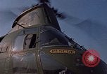 Standbild F-4 Phantom II bewaffnet und CH-46 Helikopter geladen während der Schlacht Vietnam, 1967, aus Sekunde 31 historischem Filmmaterial Videoclip 65675046345