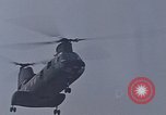 Standbild F-4 Phantom II bewaffnet und CH-46 Helikopter geladen während der Schlacht Vietnam, 1967, aus Sekunde 36 historischem Filmmaterial Videoclip 65675046345
