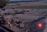 Standbild F-4 Phantom II bewaffnet und CH-46 Helikopter geladen während der Schlacht Vietnam, 1967, aus Sekunde 40 historischem Filmmaterial Videoclip 65675046345