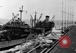 Immagine di Il rifornimento in mare United States USA, 1948, secondo 40 filmato di repertorio 65675046359