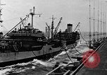 Immagine di Il rifornimento in mare United States USA, 1948, secondo 44 filmato di repertorio 65675046359