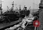 Immagine di Il rifornimento in mare United States USA, 1948, secondo 47 filmato di repertorio 65675046359