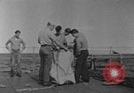 Standbild Auffüllen auf See United States USA, 1948, aus Sekunde 57 historischem Filmmaterial Videoclip 65675046361