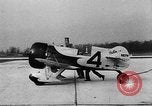 Standbild tödlichen Absturz der Gee Bee Z Super Sportster Flugzeug Detroit Michigan USA, 1931, aus Sekunde 24 historischem Filmmaterial Videoclip 65675046366