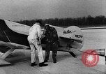 Standbild tödlichen Absturz der Gee Bee Z Super Sportster Flugzeug Detroit Michigan USA, 1931, aus Sekunde 30 historischem Filmmaterial Videoclip 65675046366