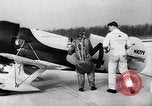 Standbild tödlichen Absturz der Gee Bee Z Super Sportster Flugzeug Detroit Michigan USA, 1931, aus Sekunde 35 historischem Filmmaterial Videoclip 65675046366