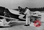 Standbild tödlichen Absturz der Gee Bee Z Super Sportster Flugzeug Detroit Michigan USA, 1931, aus Sekunde 50 historischem Filmmaterial Videoclip 65675046366