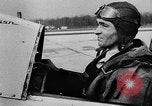 Standbild tödlichen Absturz der Gee Bee Z Super Sportster Flugzeug Detroit Michigan USA, 1931, aus Sekunde 56 historischem Filmmaterial Videoclip 65675046366