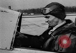 Standbild tödlichen Absturz der Gee Bee Z Super Sportster Flugzeug Detroit Michigan USA, 1931, aus Sekunde 60 historischem Filmmaterial Videoclip 65675046366