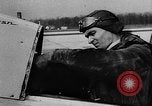 Standbild tödlichen Absturz der Gee Bee Z Super Sportster Flugzeug Detroit Michigan USA, 1931, aus Sekunde 61 historischem Filmmaterial Videoclip 65675046366