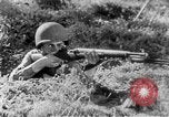 Immagine di Armi a mano United States USA, 1943, secondo 9 filmato di repertorio 65675046390