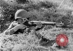 Immagine di Armi a mano United States USA, 1943, secondo 11 filmato di repertorio 65675046390