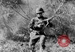 Immagine di Armi a mano United States USA, 1943, secondo 16 filmato di repertorio 65675046390