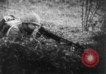 Immagine di Armi a mano United States USA, 1943, secondo 45 filmato di repertorio 65675046390
