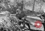 Immagine di Armi a mano United States USA, 1943, secondo 7 filmato di repertorio 65675046391