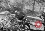 Immagine di Armi a mano United States USA, 1943, secondo 8 filmato di repertorio 65675046391