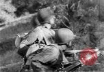Immagine di Armi a mano United States USA, 1943, secondo 26 filmato di repertorio 65675046391