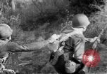 Immagine di Armi a mano United States USA, 1943, secondo 27 filmato di repertorio 65675046391