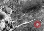 Immagine di Armi a mano United States USA, 1943, secondo 28 filmato di repertorio 65675046391