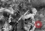 Immagine di Armi a mano United States USA, 1943, secondo 30 filmato di repertorio 65675046391
