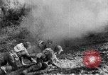 Immagine di Armi a mano United States USA, 1943, secondo 43 filmato di repertorio 65675046391