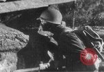 Immagine di Armi a mano United States USA, 1943, secondo 5 filmato di repertorio 65675046392